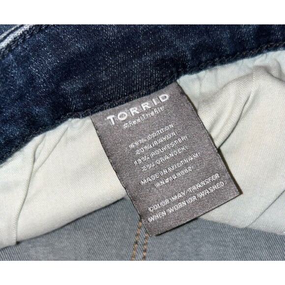 NEW Torrid Jeans 26T Womens Plus Size Blue Denim Midfit Super‎ Skinny Super Soft - Picture 8 of 12